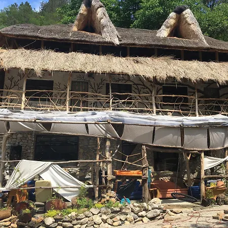 Stone Garden Lodge *