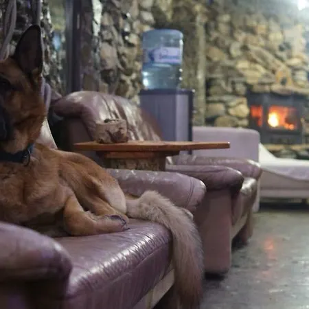 Stone Garden Lodge *